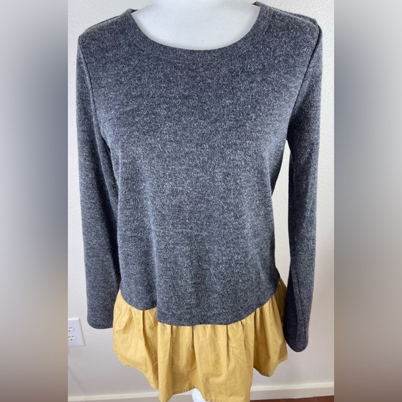 THML Gray and Yellow Ruffle Tiered Back Sweater Size S - Picture 6 of 14